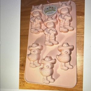 Bunny Boulevard Cakelet Silicone Mold NEW Bunnies & chicks
